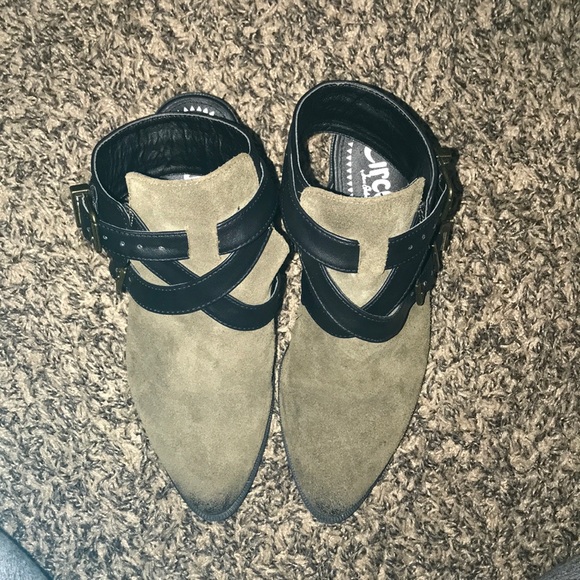 Circus Boots - Picture 3 of 8